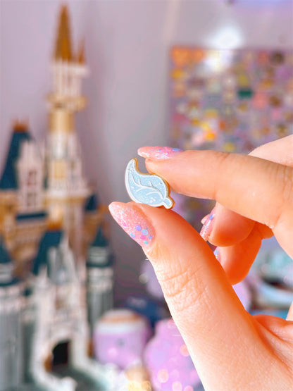 Leaf Mini Enamel Pin